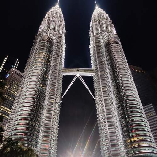 Bonding of petronas twin tower