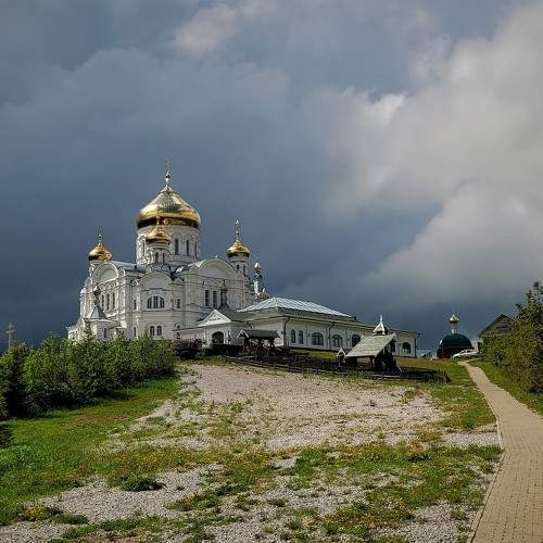На Белой горе под Кунгуром.