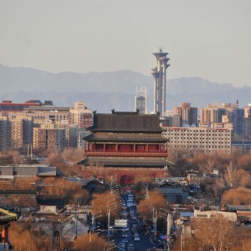 Urban Pulse: A Blend of Tradition and Modernity
