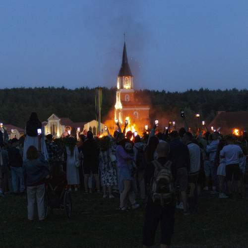 Photo #10273915