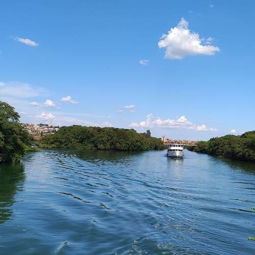 Leito rio Tietê