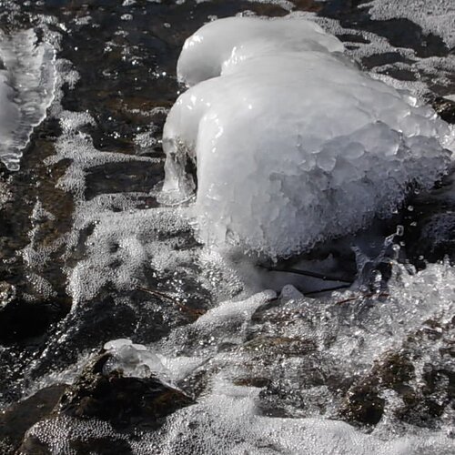 Причуды замерзшей воды