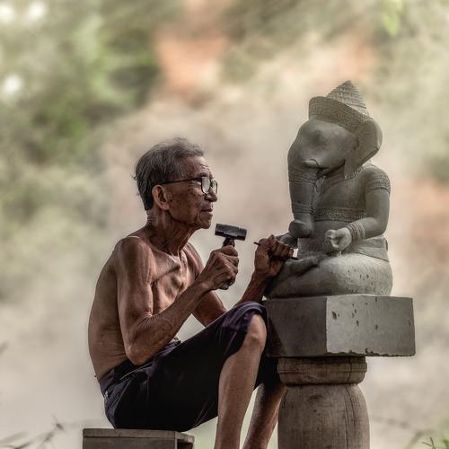 Stone carver