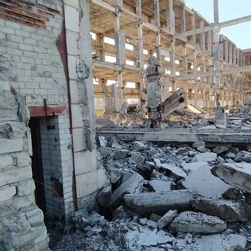 Бывший завод "Кристалл".