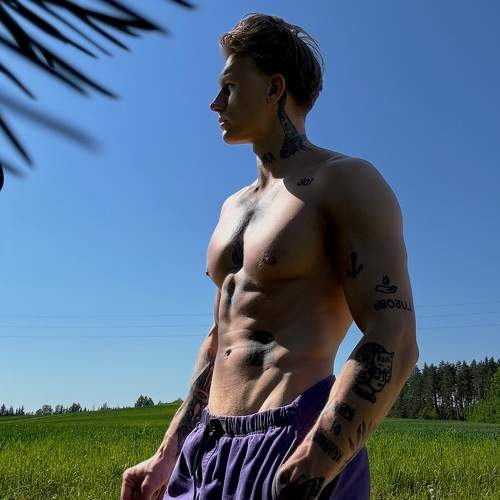 Photo #10655882