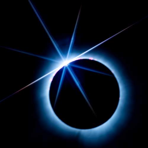 Diamond Ring Total Eclipse - 2nd Contact