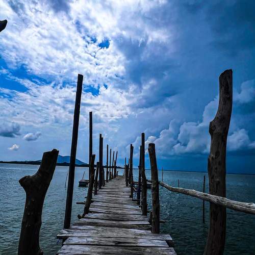 A Path Made of Persistence