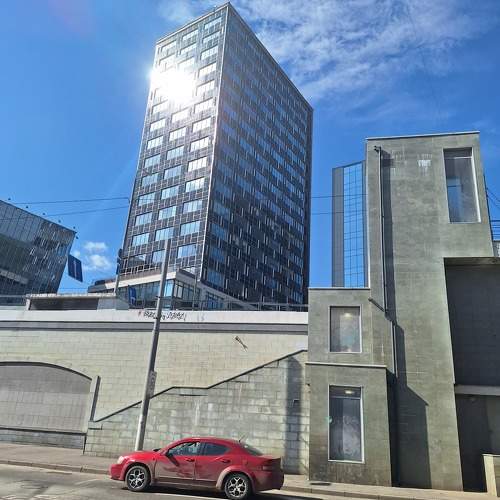 Photo #10881993