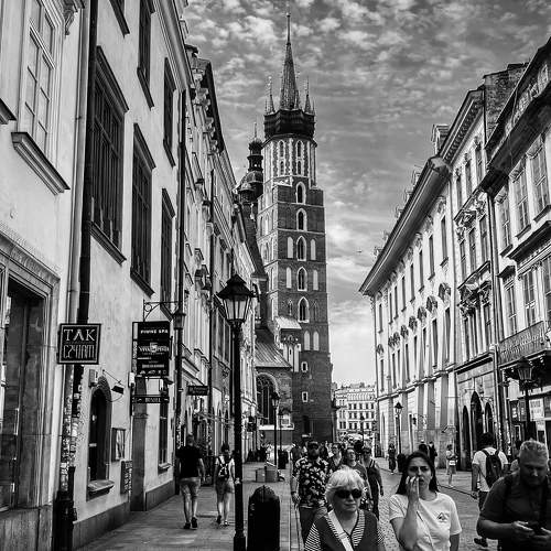 “Walking on Floriański”