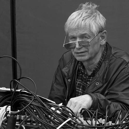 За пультом управления