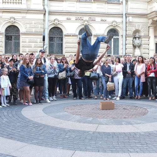 Photo #10999299