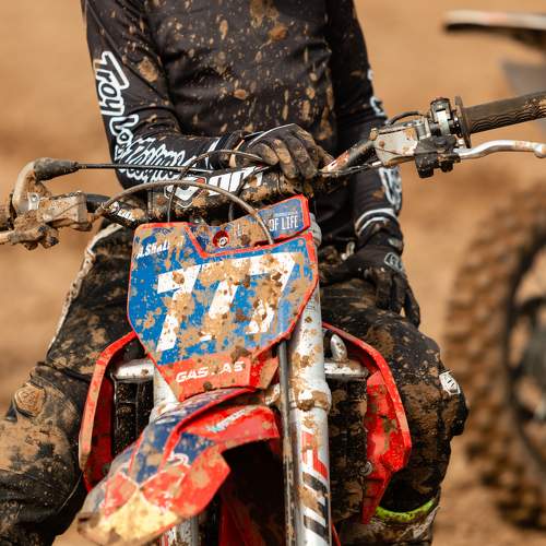 Photo #11083589