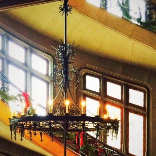 VICTORIAN CHANDELIER AT BILTMORE ESTATE
