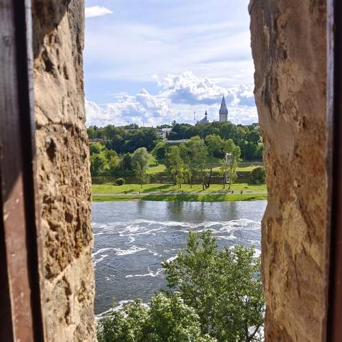 Photo #11215527