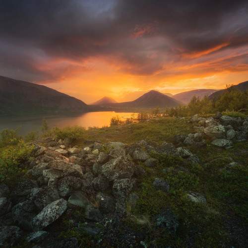 Июльский закат в Хибинах.