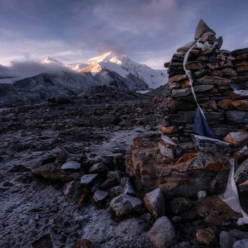 Mount Shishapangma and incense burner