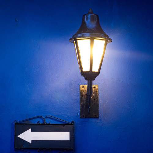 La luz esta a la izquierda