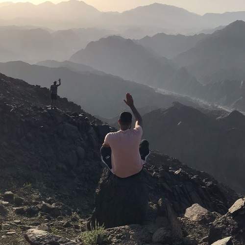 Waving to the Horizon: A Tale of Two Explorers