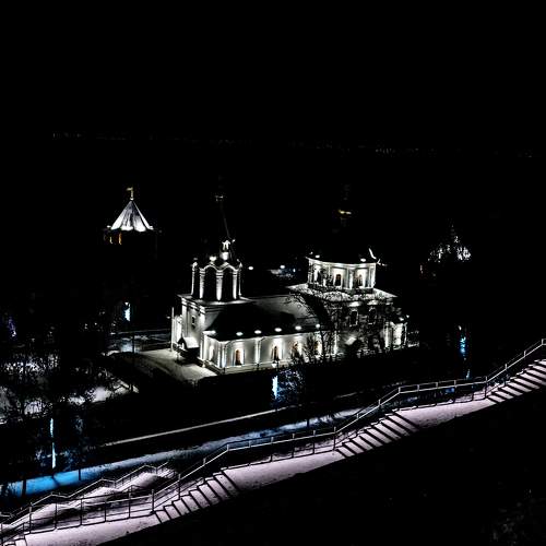У подножия кремлевского холма