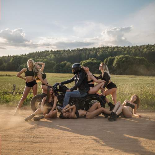 Photo #11765378