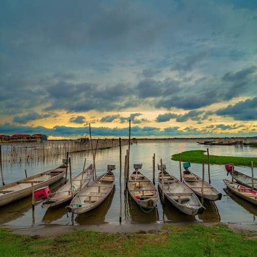 Tranquil Waters at Dusk