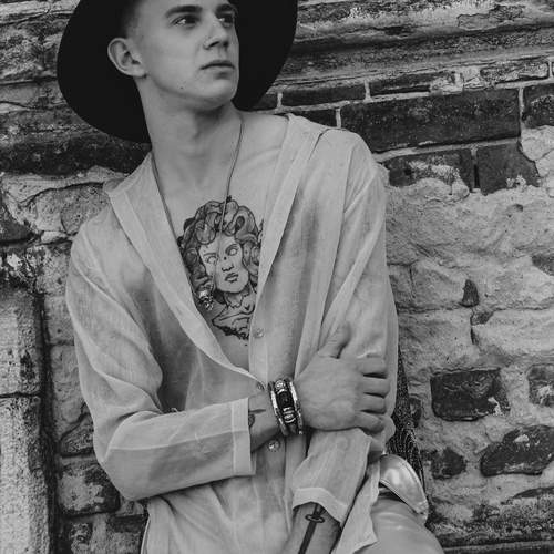Photo #11857163
