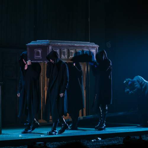 Photo #11881399