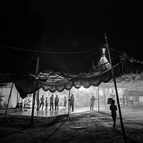 A Mystical Night of Tradition and Devotion