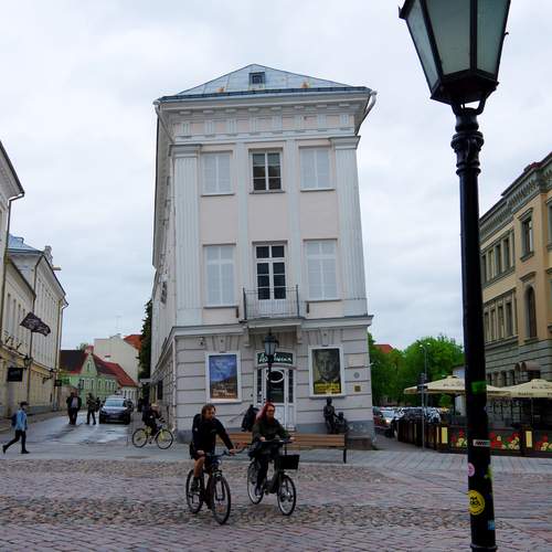 Photo #11930374