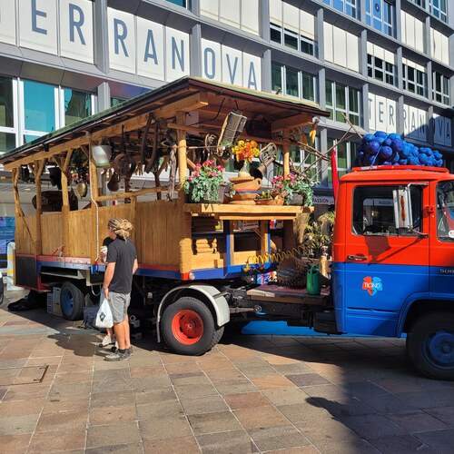 Photo #11933576