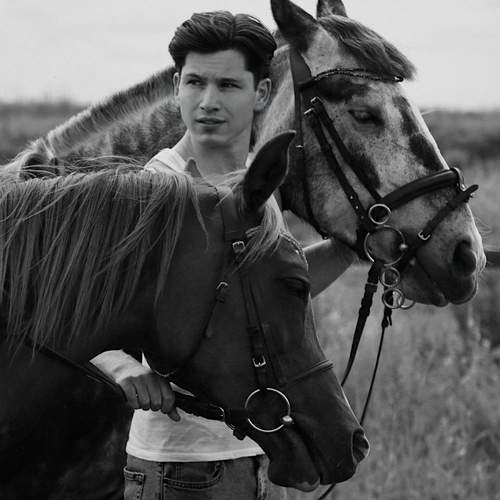 Photo #11943328