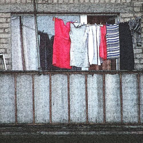 Красное платье.