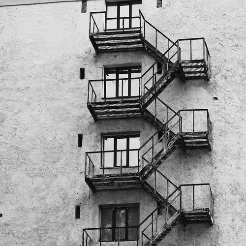 Лестница в никуда