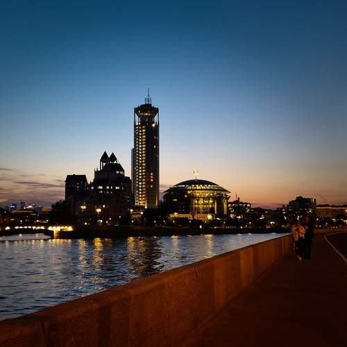 Photo #12031056