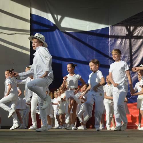 Photo #12042457