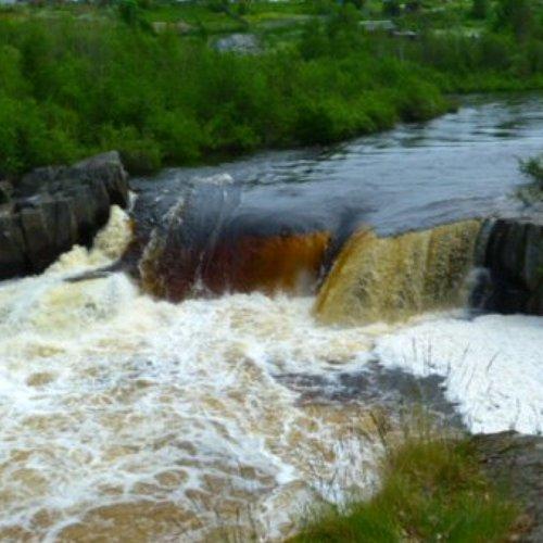 Падун (равнинный водопад)