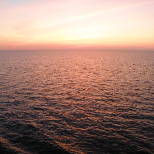 Море