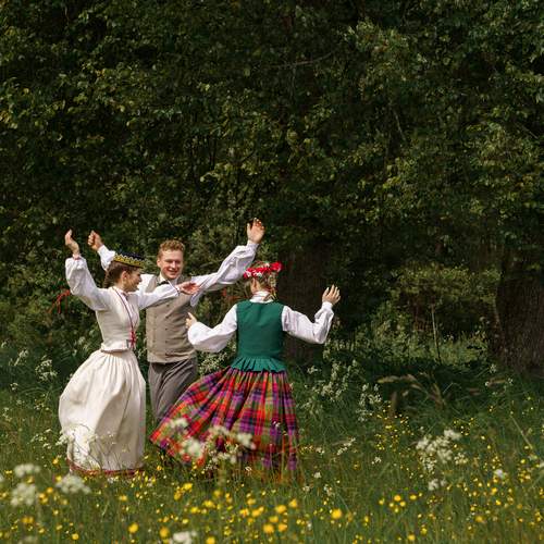 Photo #12055478