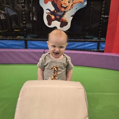 Photo #12085324