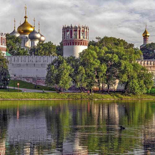 Лето. Патриаршие пруды.