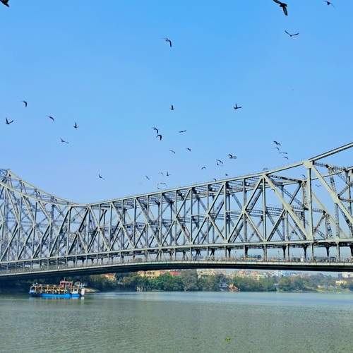 THE MAGNIFICENT HOWRAH BRIDGE