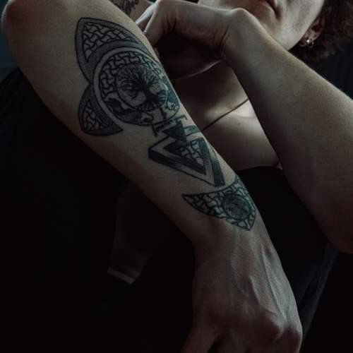 Photo #12140336
