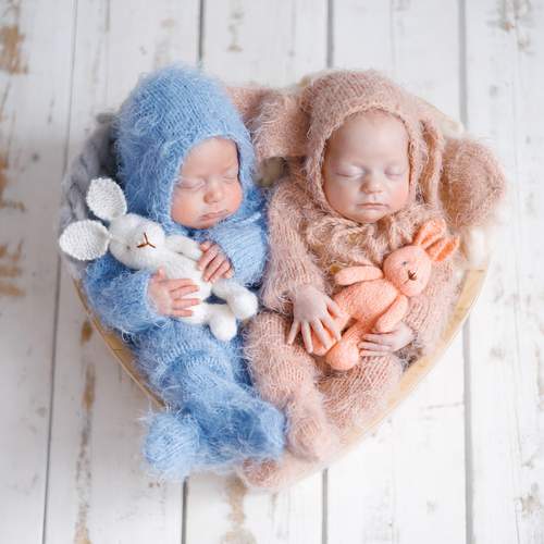 Ян и Мира, возраст 2 месяца