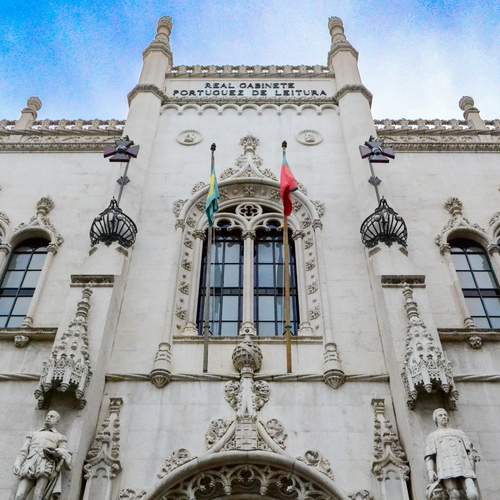 Neomanuelino Carioca: A Imponência do Real Gabinete em Perspectiva Frontal