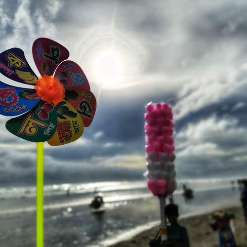 Candy & Coastal Wind