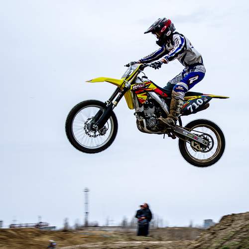 Летающий мальчик