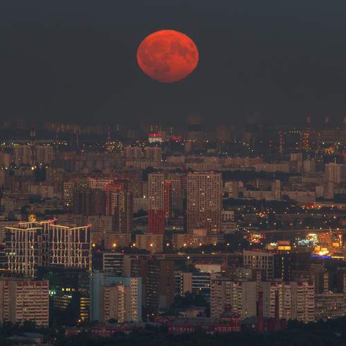 Восход Оленьего Полнолуния над Москвой