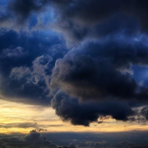 The Sailing clouds