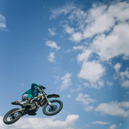 Photo #12557800