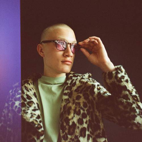 Photo #12593893